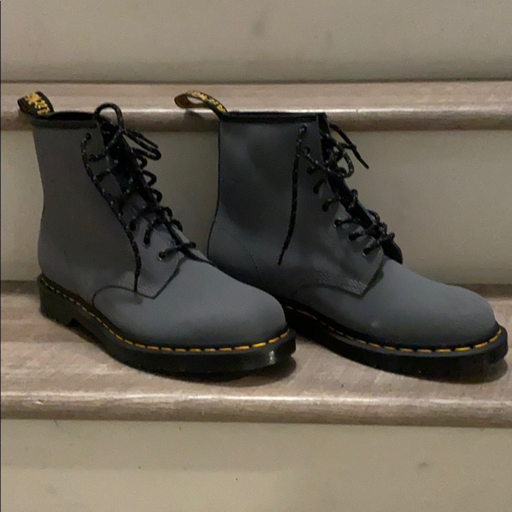 Dr. Marten Men’s Combs Grey Fashion Boot size 10